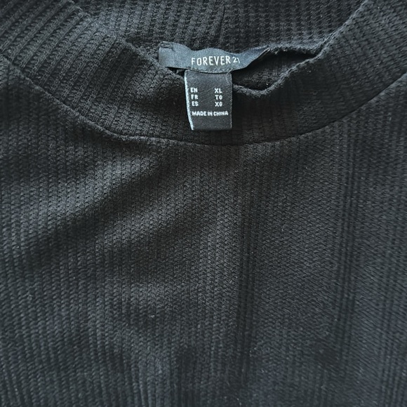 Forever 21 long sleeve crop top - Picture 3 of 3